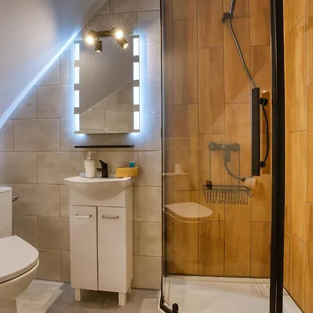 Nad Zapora 3*